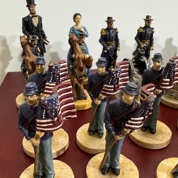 Vintage American Civil War Chess Figurine Set. Hand painted Complete set of 32 - Picture 4 of 9